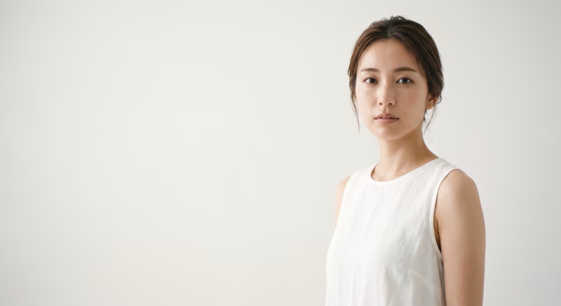美容のイメージに使いやすい若い女性のポートレート