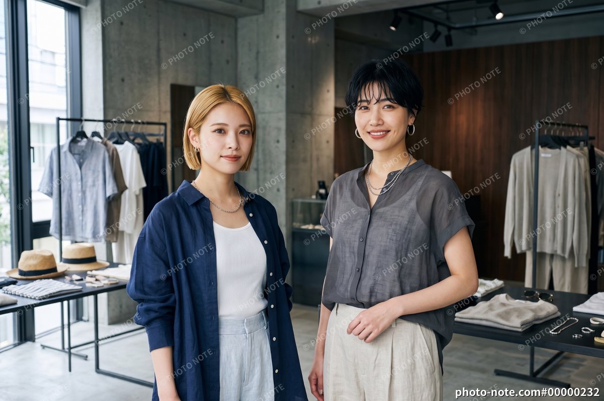 アパレル販売員の女性