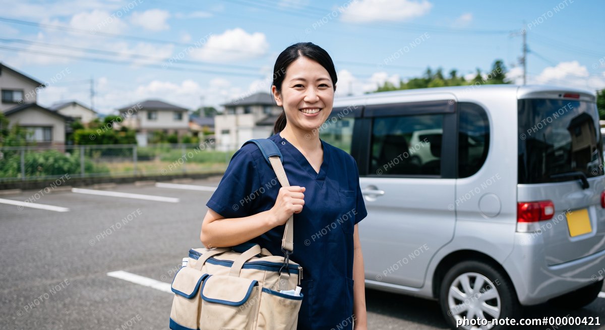訪問看護や訪問介護に向かう女性スタッフのイメージ